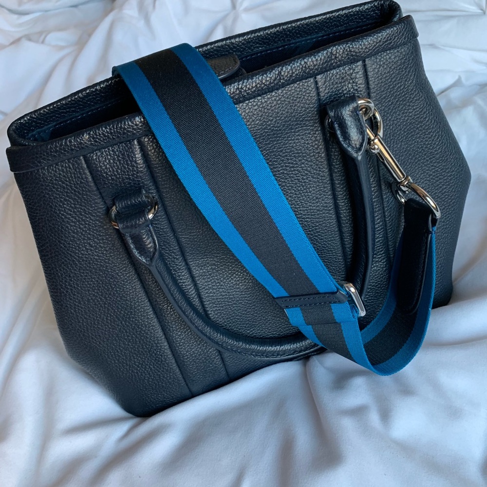 Like new navy blue handbag